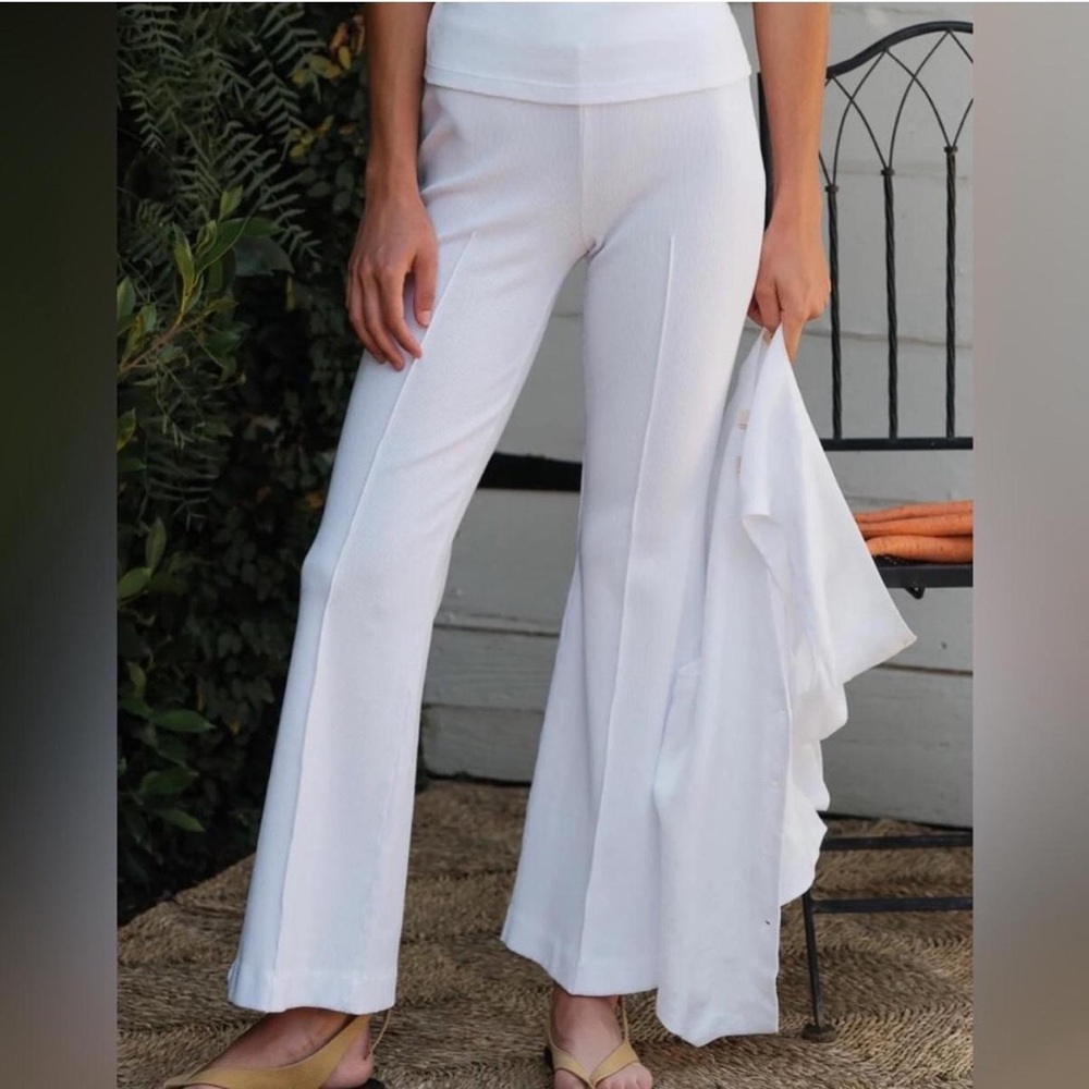 Donni. The Rib Kick Flare Size S Powder